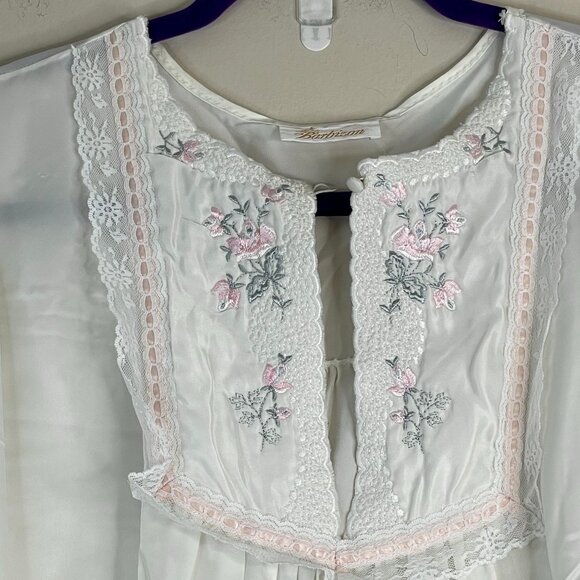 Barbizon Vintage Silky Satin Nightgown Large Floral Embroidered Lace Trim Dainty - Picture 2 of 14